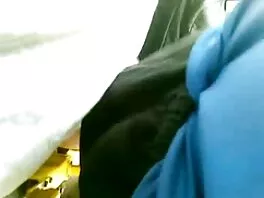 Նրա կլոր հետույքը հաճույքով ուտելը